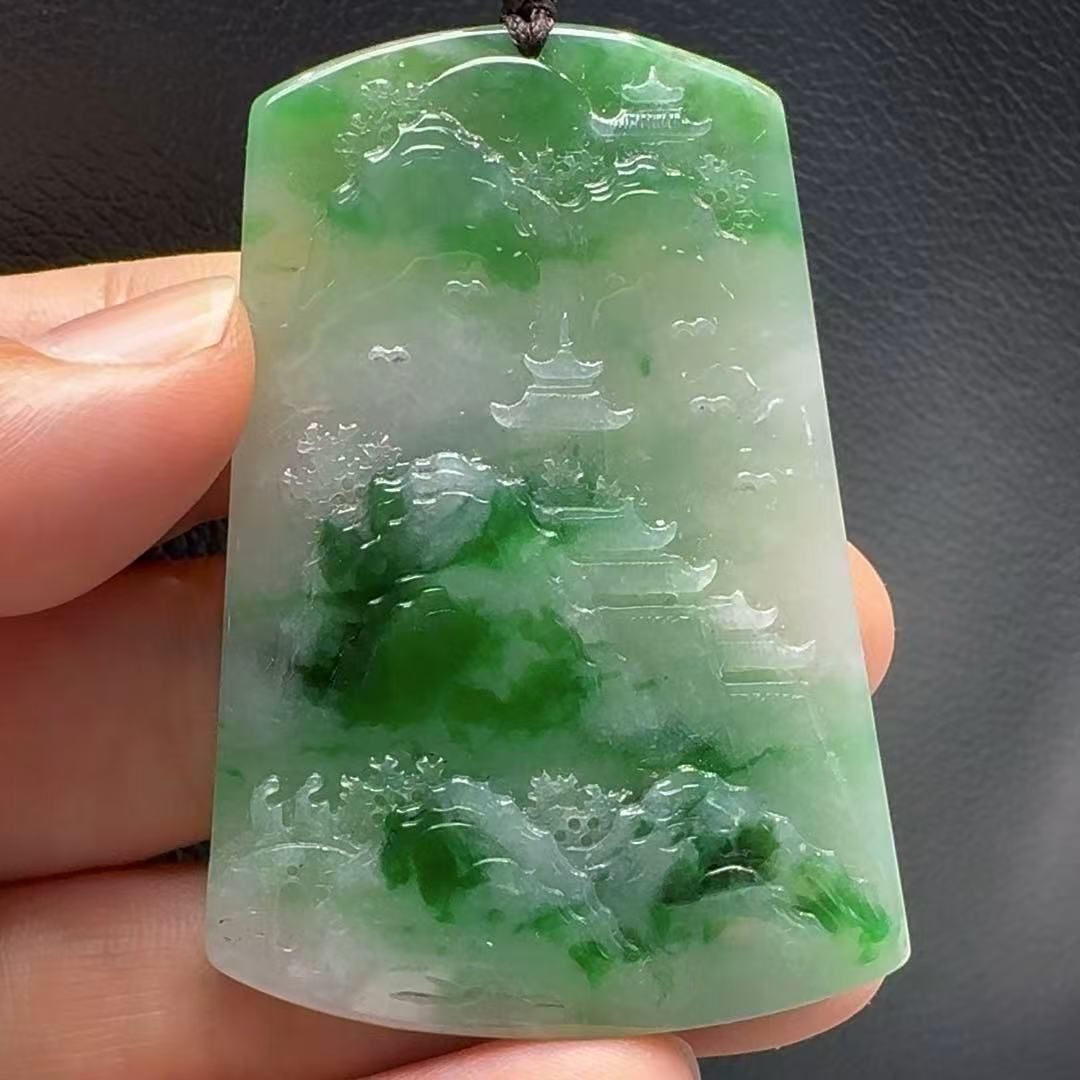 翡翠A貨玉器山水牌翡翠吊墜60-43-5.8mm｜滿祿翡翠