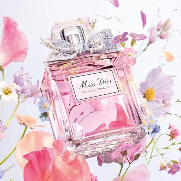 Dior Miss Dior Blooming Bouquet 限定コフレ♡ Y0000046_E100000043_E01_RHC.jpg